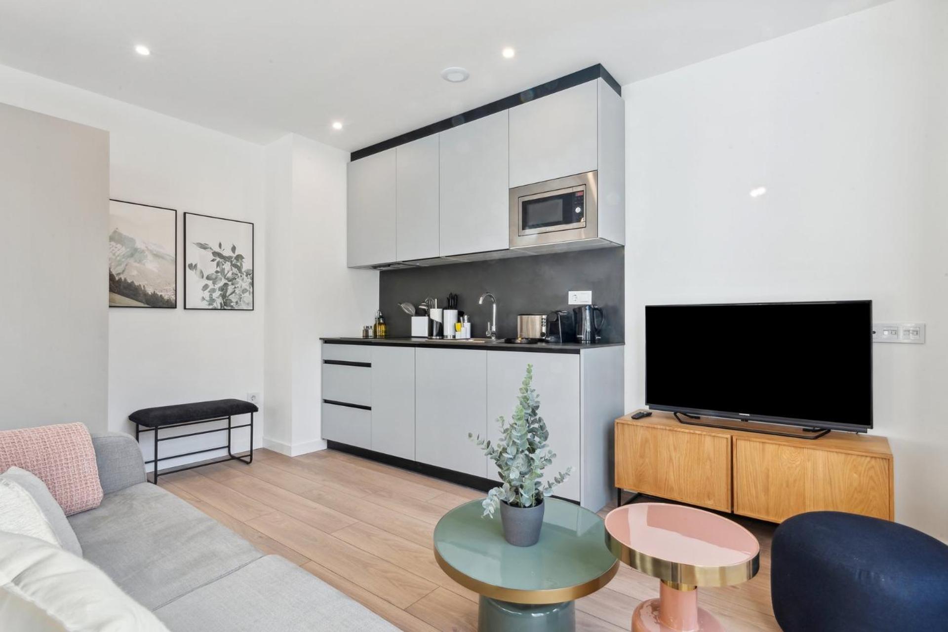 Limehome Valencia Carrer Del Pare Palau I Quer Ngoại thất bức ảnh