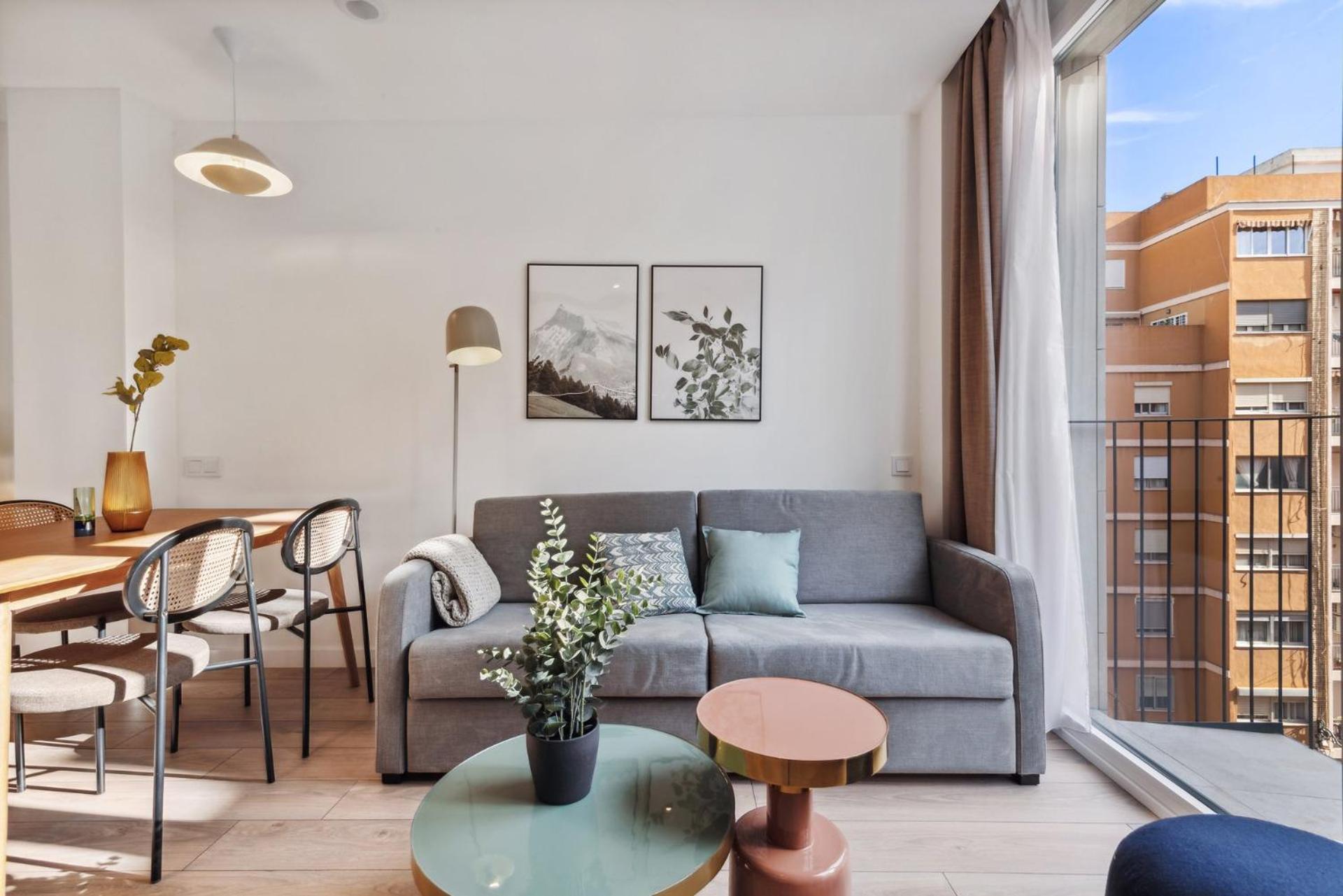 Limehome Valencia Carrer Del Pare Palau I Quer Ngoại thất bức ảnh