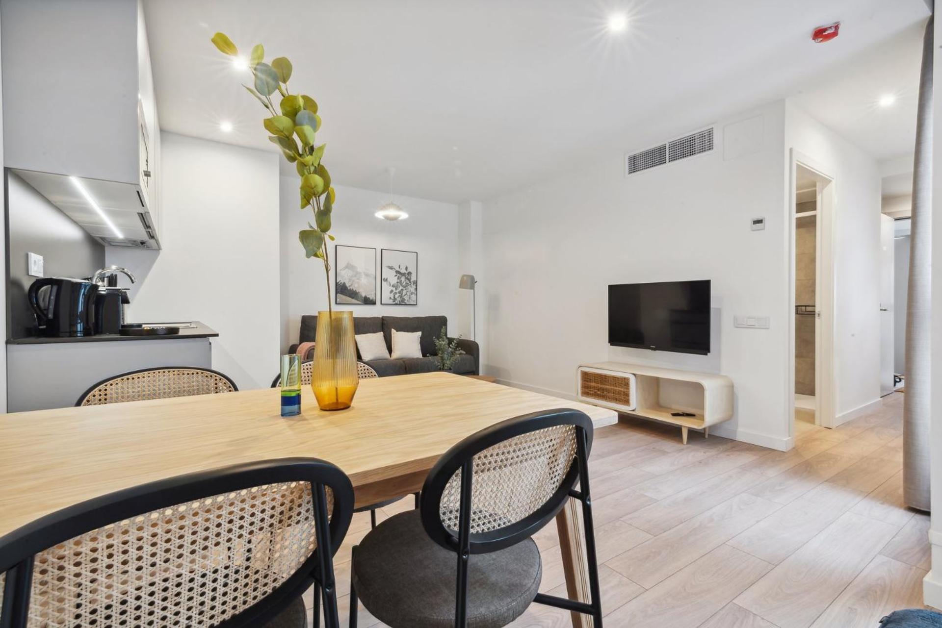Limehome Valencia Carrer Del Pare Palau I Quer Ngoại thất bức ảnh