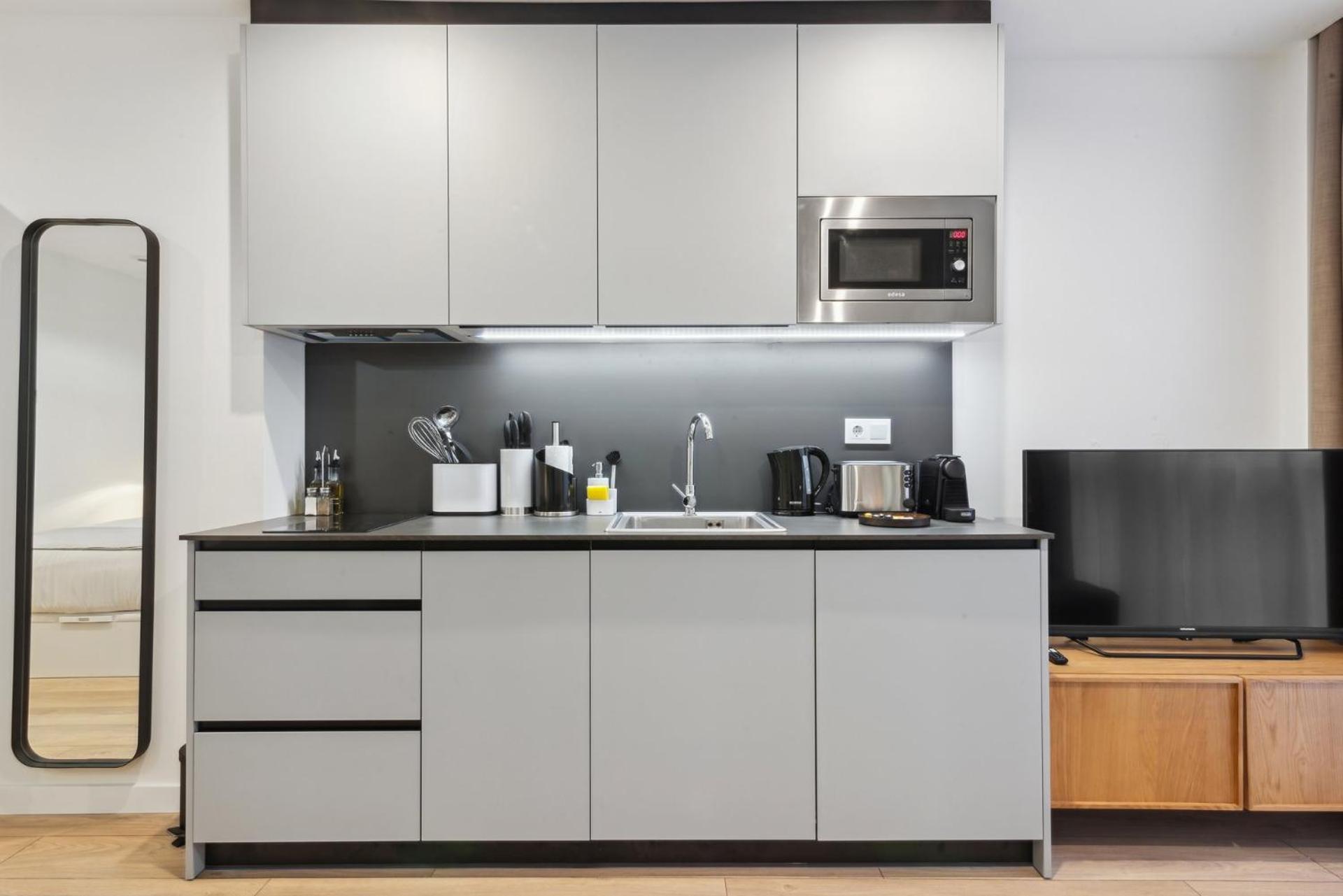 Limehome Valencia Carrer Del Pare Palau I Quer Ngoại thất bức ảnh
